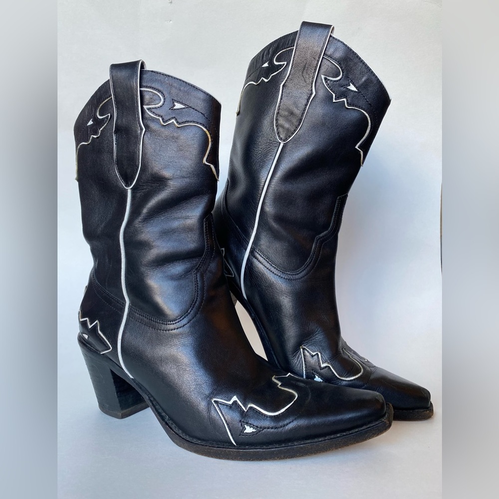 Sam Edelman Limited Edition Western pull on BOOT size 6